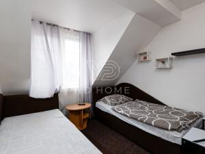 Prodej ubytování, Starý Plzenec, Masarykovo náměstí, 480 m2
