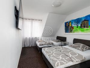Prodej ubytování, Starý Plzenec, Masarykovo náměstí, 480 m2