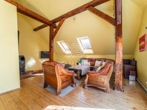 Prodej vily, Cvikov - Trávník, 1300 m2