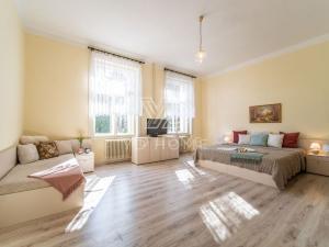 Prodej vily, Cvikov - Trávník, 1300 m2