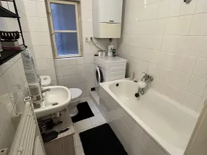 Pronájem bytu 2+kk, Praha - Břevnov, Bělohorská, 52 m2
