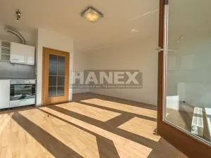 Pronájem bytu 1+kk, Praha - Holešovice, U měšťanského pivovaru, 35 m2