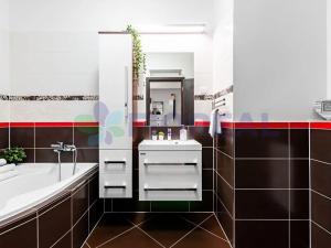 Pronájem bytu 3+kk, Praha - Vysočany, Pod Harfou, 98 m2