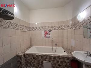 Pronájem bytu 2+kk, Hradec Králové, Okružní, 55 m2