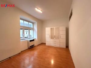 Pronájem bytu 2+kk, Hradec Králové, Okružní, 55 m2