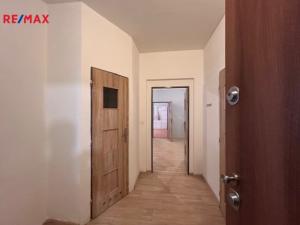 Pronájem bytu 2+kk, Hradec Králové, Okružní, 55 m2