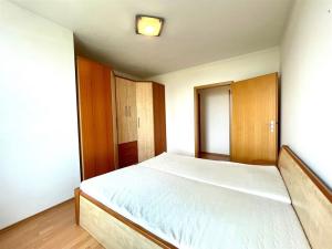 Pronájem bytu 3+kk, Praha - Letňany, Terezínská, 75 m2