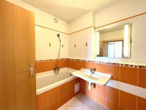 Pronájem bytu 3+kk, Praha - Letňany, Terezínská, 75 m2