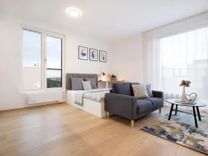 Pronájem bytu 1+kk, Praha - Prosek, Litoměřická, 35 m2