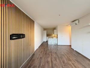 Pronájem bytu 3+kk, Praha - Háje, Cyprichova, 68 m2