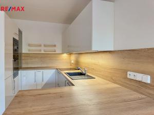 Pronájem bytu 3+kk, Praha - Háje, Cyprichova, 68 m2