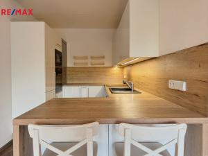 Pronájem bytu 3+kk, Praha - Háje, Cyprichova, 68 m2