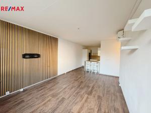 Pronájem bytu 3+kk, Praha - Háje, Cyprichova, 68 m2