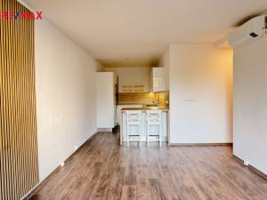 Pronájem bytu 3+kk, Praha - Háje, Cyprichova, 68 m2
