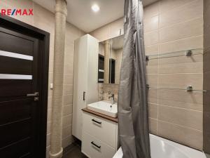 Pronájem bytu 3+kk, Praha - Háje, Cyprichova, 68 m2