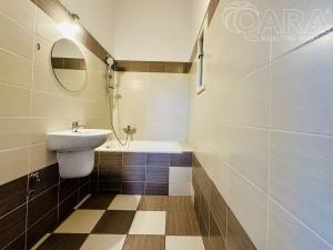 Pronájem bytu 2+kk, Praha - Břevnov, Patočkova, 42 m2