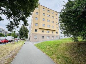 Pronájem bytu 2+kk, Praha - Břevnov, Patočkova, 42 m2