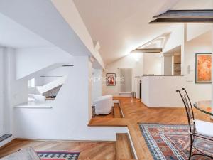 Pronájem bytu 3+kk, Praha - Nové Město, Odborů, 100 m2