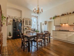 Prodej vily, Kučerov, 292 m2