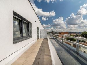 Prodej bytu 3+kk, Praha - Vysočany, Spojovací, 79 m2