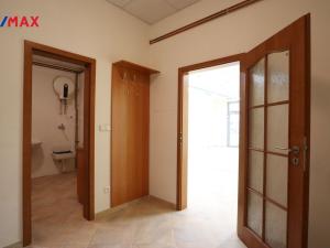 Pronájem obchodního prostoru, Karlovy Vary - Rybáře, Sokolovská, 75 m2