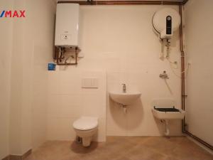 Prodej obchodního prostoru, Karlovy Vary - Rybáře, Sokolovská, 75 m2