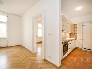 Pronájem bytu 2+kk, Praha - Vinohrady, Vinohradská, 64 m2
