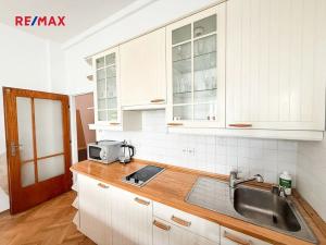 Pronájem bytu 1+kk, Praha - Holešovice, U Pergamenky, 28 m2