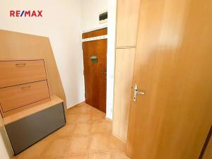 Pronájem bytu 1+kk, Praha - Holešovice, U Pergamenky, 28 m2