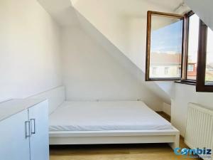 Pronájem bytu 3+kk, Praha - Podolí, Podolská, 71 m2
