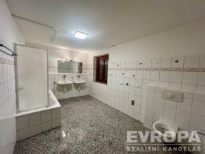 Prodej rodinného domu, Javorník, 270 m2