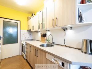 Prodej bytu 3+1, Praha - Hlubočepy, Pivcova, 87 m2