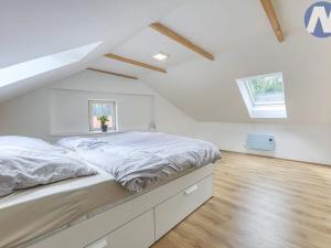 Prodej bytu 3+kk, Kašperské Hory, Horní, 96 m2