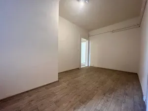 Pronájem bytu 3+kk, Praha - Žižkov, Slavíkova, 68 m2