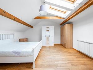 Pronájem bytu 4+kk, Praha - Smíchov, Na bělidle, 43 m2