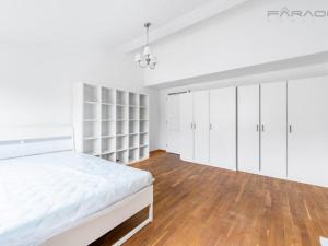 Pronájem bytu 4+kk, Praha - Smíchov, Na bělidle, 43 m2