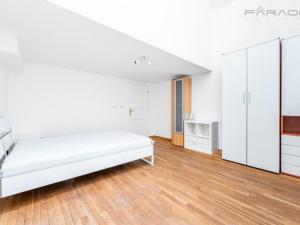 Pronájem bytu 4+kk, Praha - Smíchov, Na bělidle, 43 m2