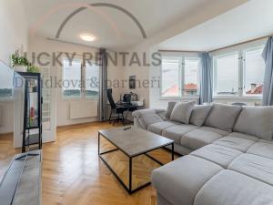 Pronájem bytu 2+1, Praha - Smíchov, U Malvazinky, 82 m2