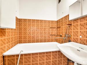 Prodej bytu 3+kk, Praha - Záběhlice, Bělčická, 51 m2