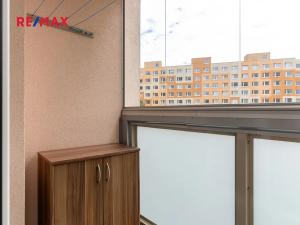 Pronájem bytu 2+kk, Praha - Černý Most, Generála Janouška, 44 m2