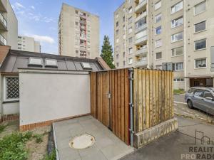 Prodej obchodního prostoru, Pardubice, U Josefa, 66 m2