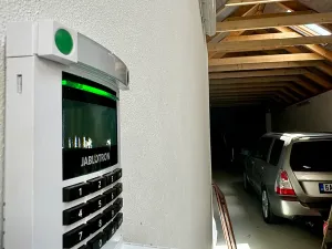 Pronájem vícegeneračního domu, Stará Huť, Karla Dvořáka, 300 m2