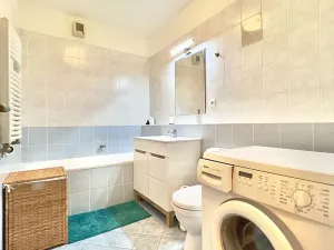 Pronájem bytu 2+kk, Praha - Vysočany, Pod Harfou, 56 m2