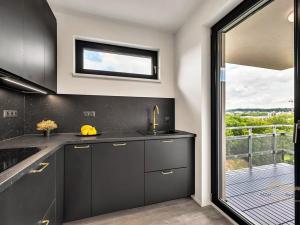 Prodej bytu 2+kk, Praha - Vysočany, Svatošových, 60 m2