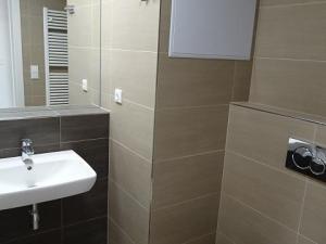 Pronájem bytu 2+kk, Pardubice - Zelené Předměstí, Bratranců Veverkových, 55 m2