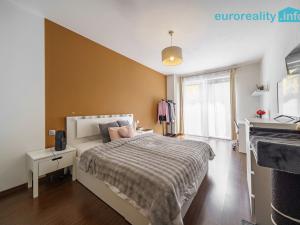 Prodej bytu 2+kk, Karlovy Vary, Mattoniho nábřeží, 62 m2