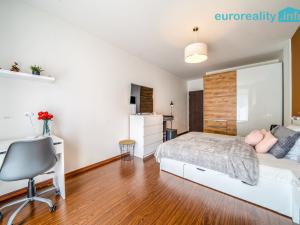 Prodej bytu 2+kk, Karlovy Vary, Mattoniho nábřeží, 62 m2