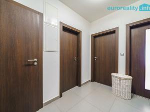 Prodej bytu 2+kk, Karlovy Vary, Mattoniho nábřeží, 62 m2