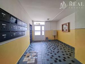 Pronájem bytu 1+1, Chomutov, Jirkovská, 35 m2