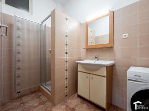 Pronájem bytu 2+kk, Pardubice - Zelené Předměstí, Sladkovského, 67 m2